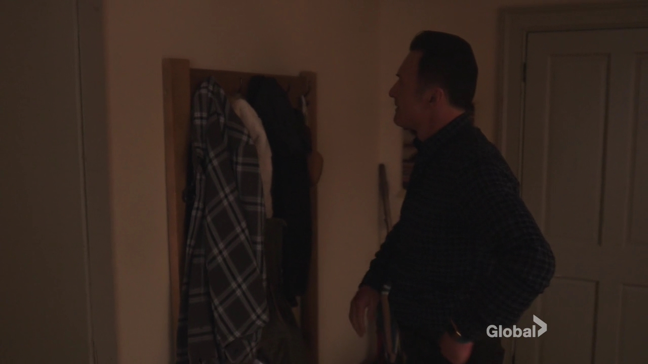 Charmed-Online-dot-nl_FBIMostWanted2x13-2341.jpg