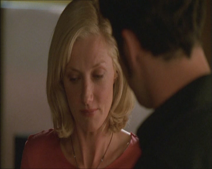 Charmed-Online_dot_net-NipTuck1x02MandiRandi1722.jpg