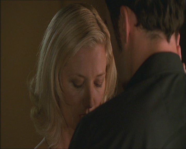 Charmed-Online_dot_net-NipTuck1x02MandiRandi1847.jpg