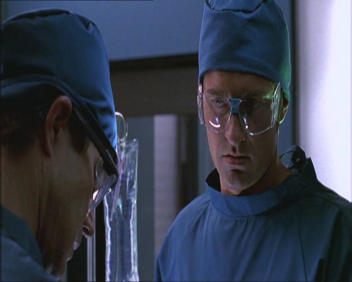 Charmed-Online_dot_net-NipTuck1x02MandiRandi2124.jpg