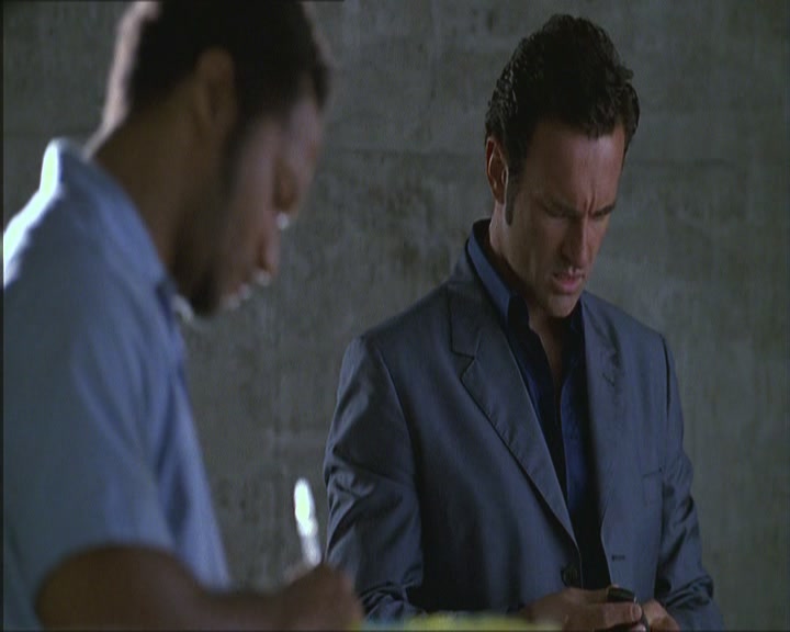 Charmed-Online_dot_net-NipTuck1x03NadetteBabcock1106.jpg