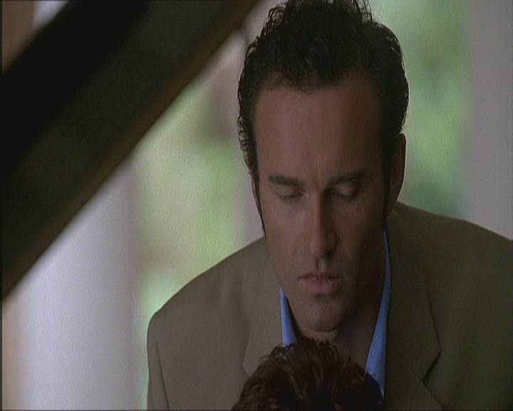 Charmed-Online_dot_net-NipTuck1x03NadetteBabcock1800.jpg