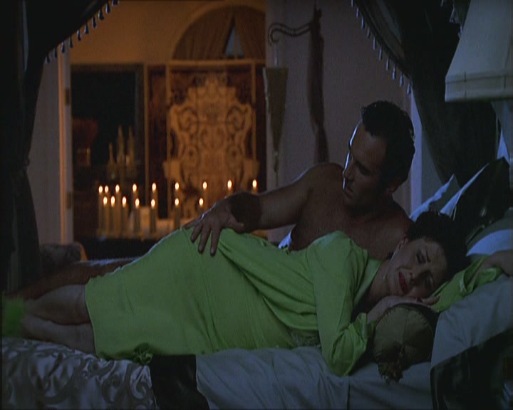 Charmed-Online_dot_net-NipTuck1x03NadetteBabcock2082.jpg