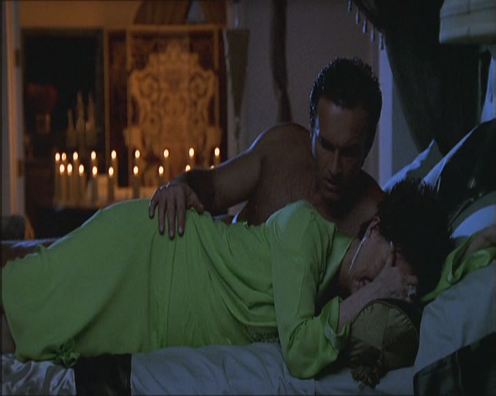 Charmed-Online_dot_net-NipTuck1x03NadetteBabcock2096.jpg