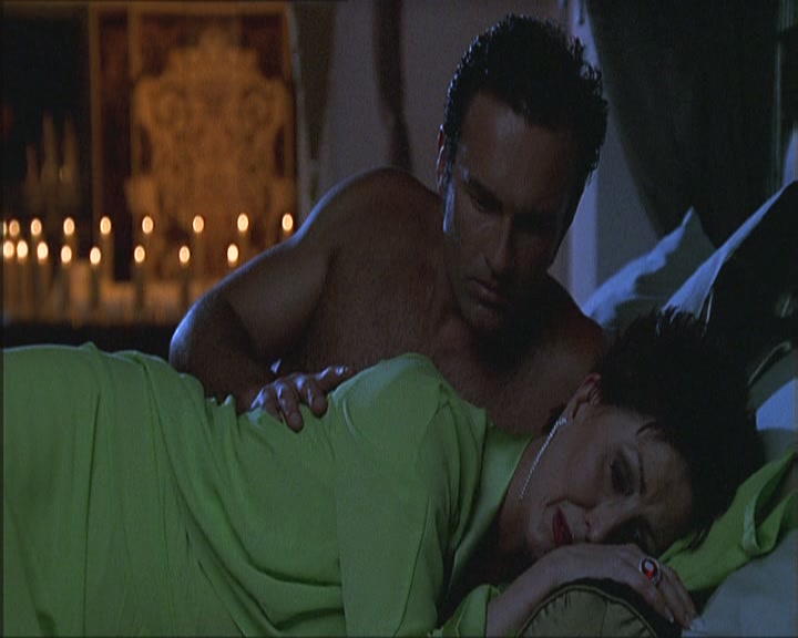 Charmed-Online_dot_net-NipTuck1x03NadetteBabcock2120.jpg