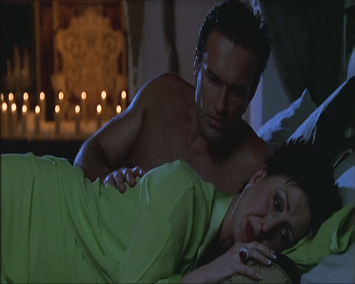 Charmed-Online_dot_net-NipTuck1x03NadetteBabcock2136.jpg