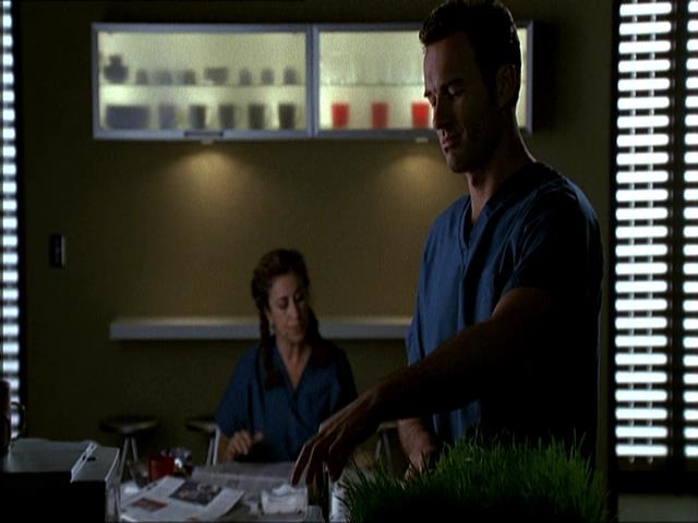 Charmed-Online_dot_net-NipTuck1x10_1x11_1x12-0967.jpg