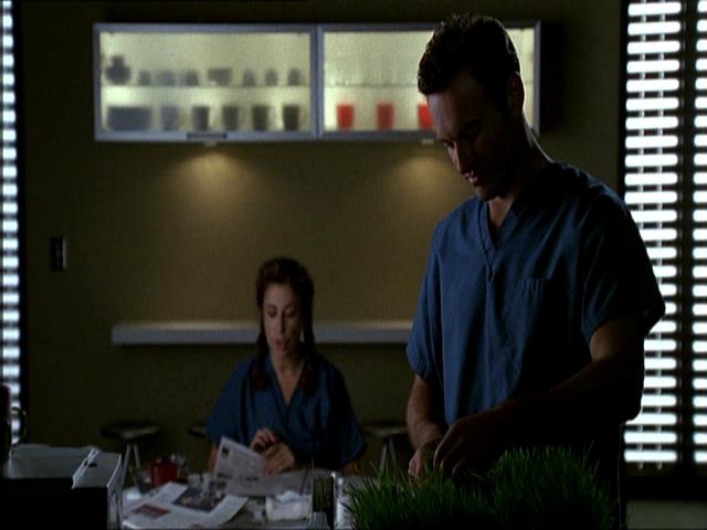 Charmed-Online_dot_net-NipTuck1x10_1x11_1x12-0973.jpg