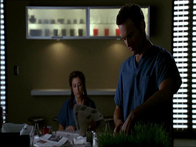 Charmed-Online_dot_net-NipTuck1x10_1x11_1x12-0974.jpg
