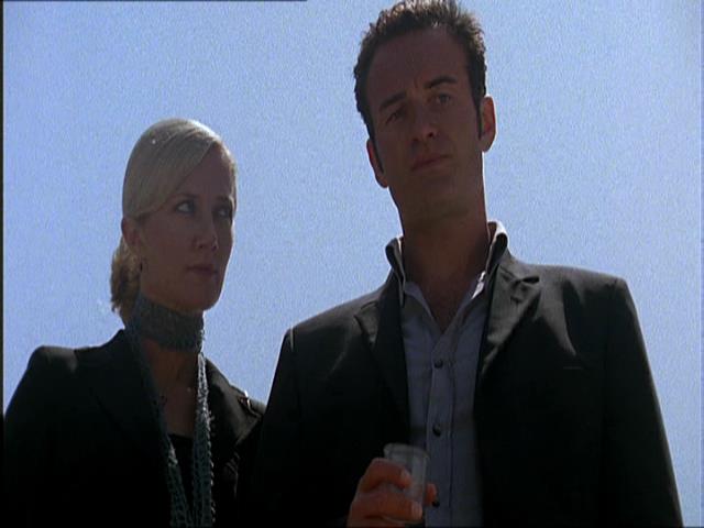 Charmed-Online_dot_net-NipTuck1x10_1x11_1x12-2227.jpg