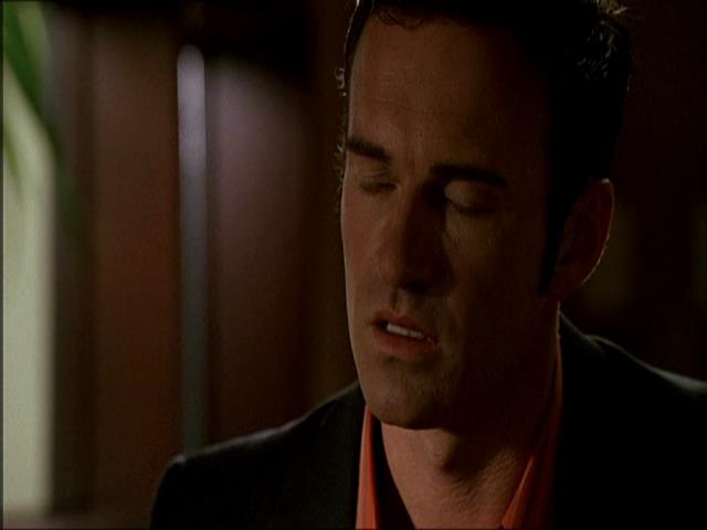 Charmed-Online_dot_net-NipTuck1x10_1x11_1x12-3228.jpg