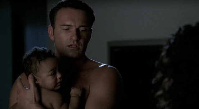 Charmed-Online-dot-NL-NipTuck2x01-2203.jpg