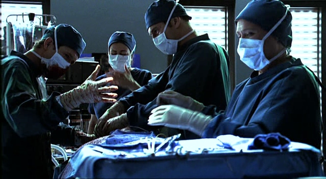 Charmed-Online-dot-NL-NipTuck2x02-0325.jpg
