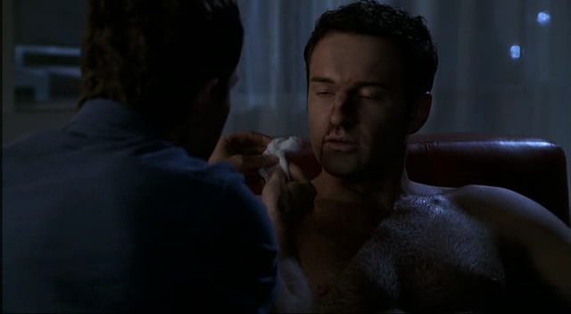Charmed-Online-dot-NL-NipTuck2x02-1988.jpg