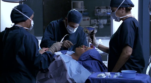Charmed-Online-dot-NL-NipTuck2x02-2208.jpg