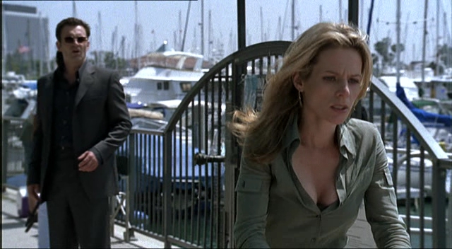 Charmed-Online-dot-NL-NipTuck2x03-0803.jpg