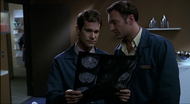 Charmed-Online-dot-NL-NipTuck2x03-1832.jpg