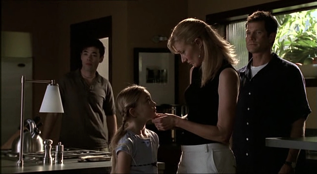 Charmed-Online-dot-NL-NipTuck2x05-1527.jpg