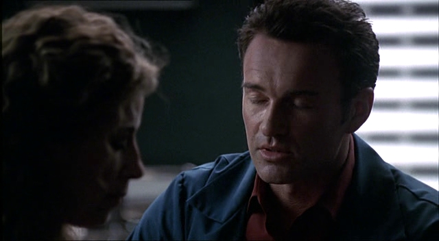 Charmed-Online-dot-NL-NipTuck2x08-0806.jpg