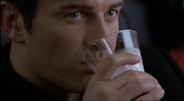 Charmed-Online-dot-NL-NipTuck2x09-0583.jpg