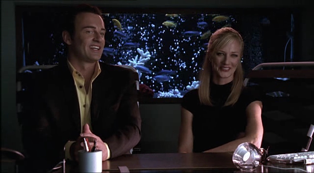 Charmed-Online-dot-NL-NipTuck2x12-1435.jpg