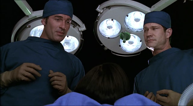 Charmed-Online-dot-NL-NipTuck2x16-2103.jpg