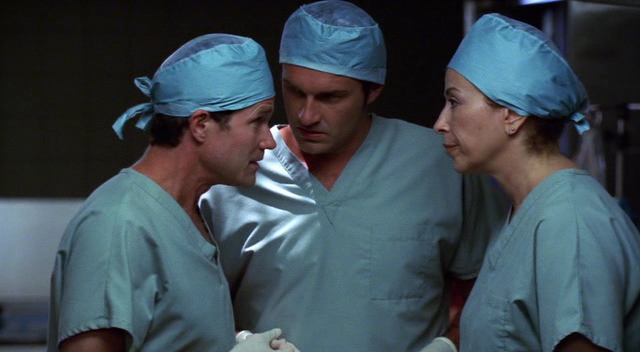 Charmed-Online-dot-NL-NipTuck3x01-1974.jpg