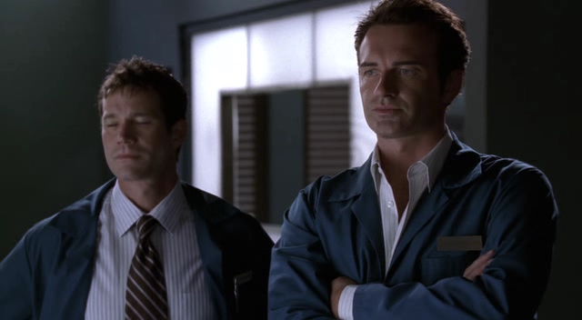 Charmed-Online-dot-NL-NipTuck3x01-0156.jpg