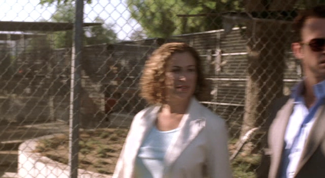Charmed-Online-dot-NL-NipTuck3x02-0581.jpg