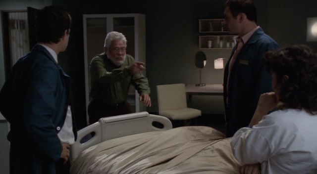 Charmed-Online-dot-NL-NipTuck3x13-1363.jpg