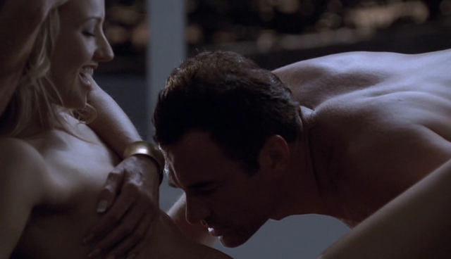 Charmed-Online-dot-NL-NipTuck4x01-0302.jpg