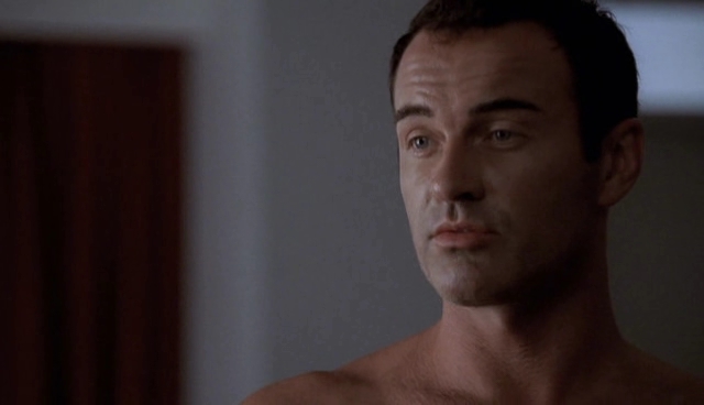 Charmed-Online-dot-NL-NipTuck4x01-0910.jpg