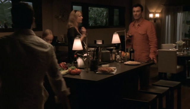 Charmed-Online-dot-NL-NipTuck4x01-0982.jpg