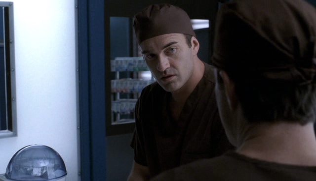 Charmed-Online-dot-NL-NipTuck4x01-1885.jpg