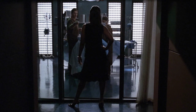 Charmed-Online-dot-NL-NipTuck4x01-2027.jpg