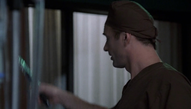 Charmed-Online-dot-NL-NipTuck4x01-2031.jpg