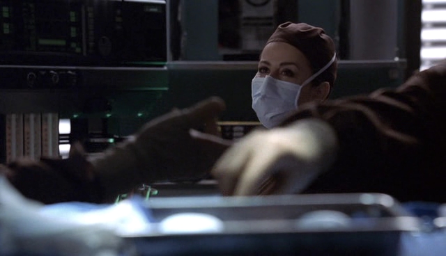 Charmed-Online-dot-NL-NipTuck4x01-2050.jpg