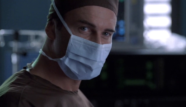 Charmed-Online-dot-NL-NipTuck4x01-2070.jpg