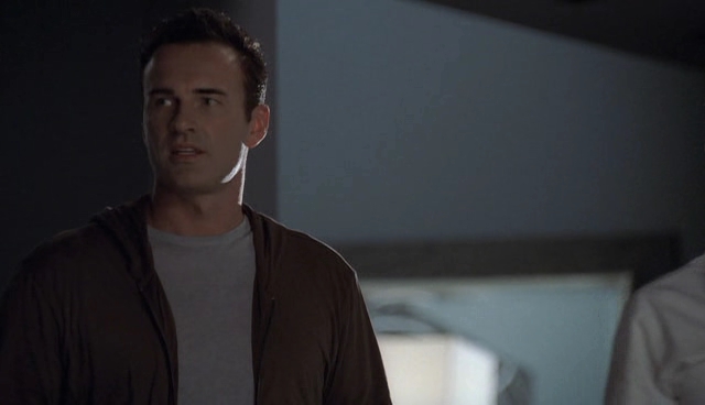 Charmed-Online-dot-NL-NipTuck4x01-2656.jpg