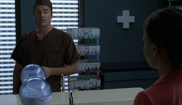 Charmed-Online-dot-NL-NipTuck4x02-1791.jpg
