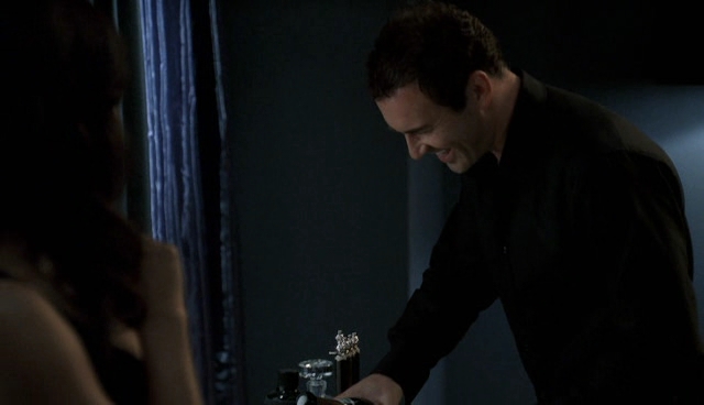 Charmed-Online-dot-NL-NipTuck4x04-0122.jpg