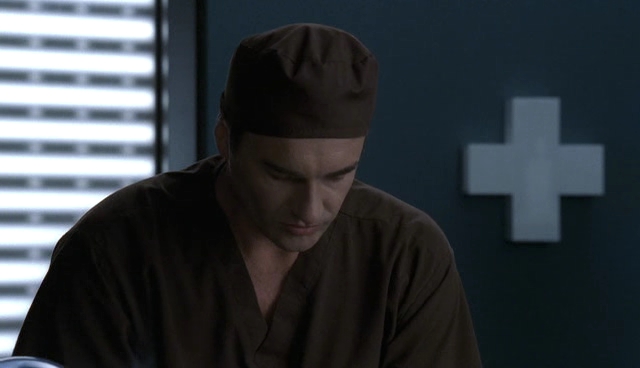 Charmed-Online-dot-NL-NipTuck4x04-0609.jpg