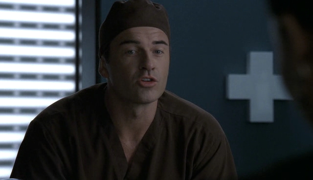 Charmed-Online-dot-NL-NipTuck4x04-0618.jpg