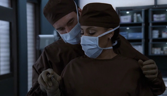 Charmed-Online-dot-NL-NipTuck4x04-1509.jpg