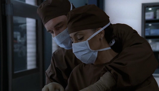 Charmed-Online-dot-NL-NipTuck4x04-1521.jpg