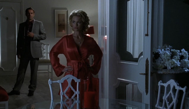 Charmed-Online-dot-NL-NipTuck4x07-3850.jpg