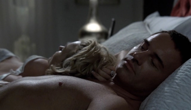 Charmed-Online-dot-NL-NipTuck4x07-4012.jpg