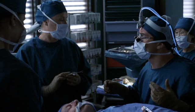 Charmed-Online-dot-NL-NipTuck4x07-4591.jpg
