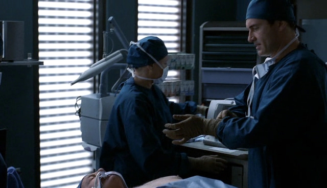 Charmed-Online-dot-NL-NipTuck4x07-4606.jpg