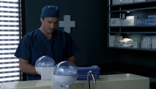 Charmed-Online-dot-NL-NipTuck4x08-1538.jpg